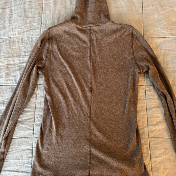 Everlane Luxe Ribbed Turtleneck in Charcoal Fatigue - Picture 2 of 4